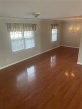 227 Sandra Dr NW in Lilburn, GA - Foto de edificio - Building Photo