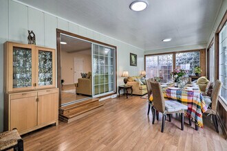 9360 Mountain Blvd in Oakland, CA - Building Photo - Building Photo