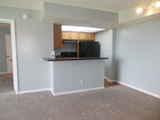734 Executive Center Dr in West Palm Beach, FL - Building Photo - Building Photo