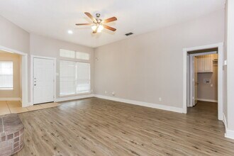 724 Nicole Dr in Burleson, TX - Building Photo - Building Photo