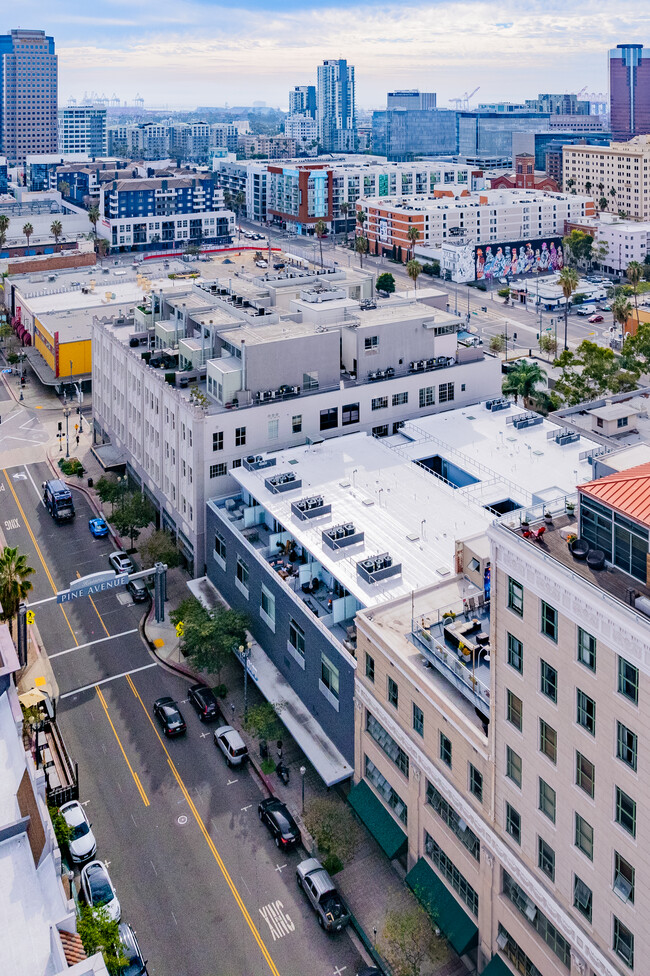 Newberry Building in Long Beach, CA - Foto de edificio - Building Photo