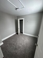 61 Thorp St-Unit -4 in Binghamton, NY - Building Photo - Building Photo