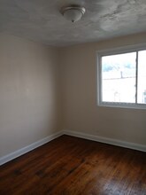 923 Bonaparte Ave in Baltimore, MD - Building Photo - Building Photo
