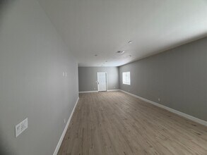 1326 Malachite Ave in Mentone, CA - Building Photo - Building Photo