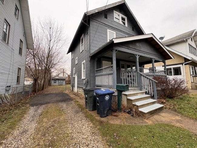 179 E Mapledale Ave in Akron, OH - Building Photo - Building Photo