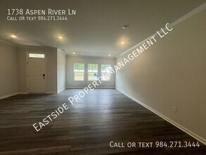 1738 Aspen River Ln in Apex, NC - Building Photo - Building Photo