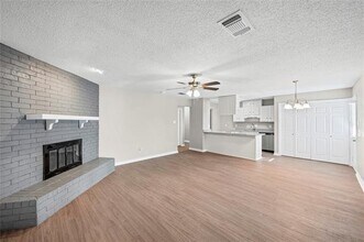 565 Park Center Blvd in Saginaw, TX - Building Photo - Building Photo