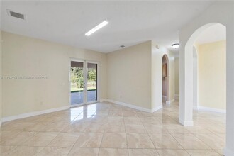 16221 SW 42nd Terrace in Miami, FL - Building Photo - Building Photo