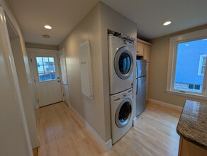 19 Indiana Ave in Somerville, MA - Building Photo - Building Photo