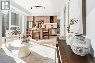 391 Slater St. in Ottawa, ON - Building Photo - Building Photo