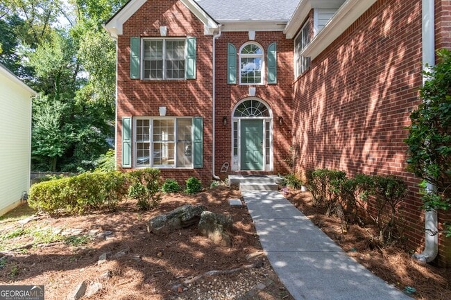 3418 Rose Arbor Ct in Atlanta, GA - Foto de edificio - Building Photo