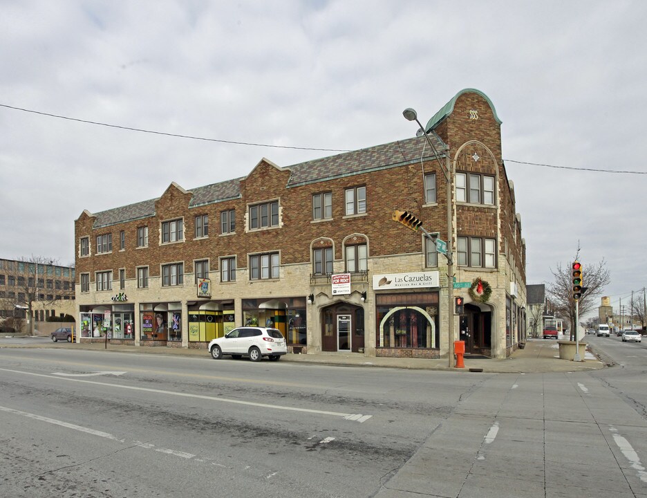 Parmentier Apartments in Kenosha, WI - Building Photo