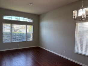 4970 Westham Way in Elk Grove, CA - Building Photo - Building Photo