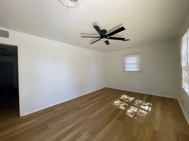 1406 N 10th St in Lamesa, TX - Building Photo - Building Photo