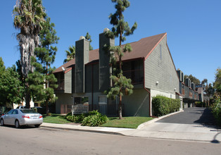 Casa De La Mesa in La Mesa, CA - Building Photo - Building Photo