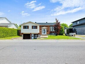 458 Rue de Cannes in Gatineau, QC - Building Photo - Building Photo