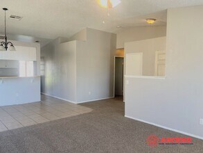 506 Adelaide Ave in Bakersfield, CA - Building Photo - Building Photo