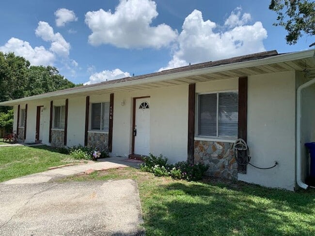 4504-4506 Ballentine Ct in Lakeland, FL - Building Photo - Building Photo