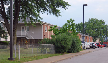 6021 Lenzi Ave in Hodgkins, IL - Building Photo - Building Photo