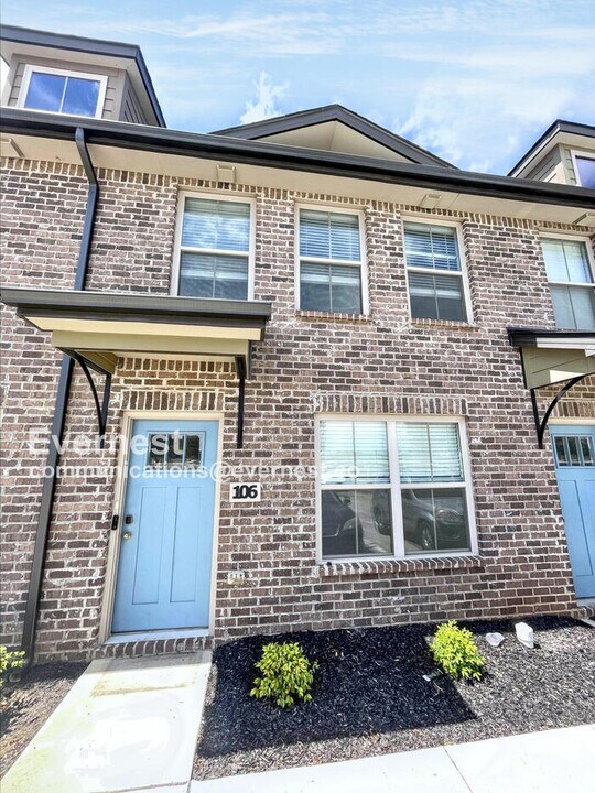 1000 Henry Pl Blvd in Clarksville, TN - Building Photo