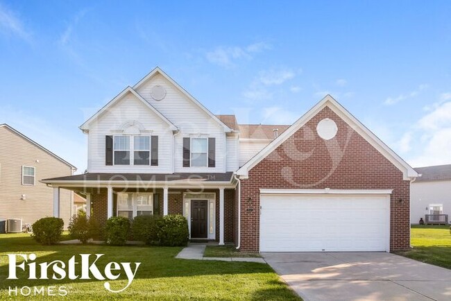 property at 2547 Greythorne Dr