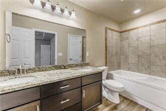 1008 Vista St in Gentry, AR - Building Photo - Building Photo