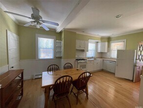 103 E Main St-Unit -A in Port Jefferson, NY - Foto de edificio - Building Photo
