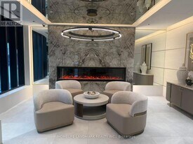 5858 Yonge St in Toronto, ON - Building Photo