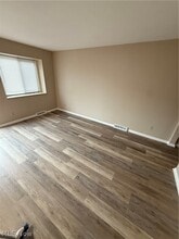 6136 Clingan Rd in Youngstown, OH - Building Photo - Building Photo