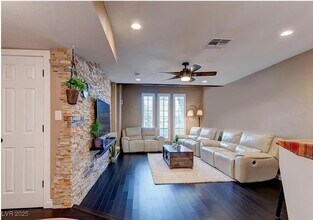 6504 Ironbark Ln in Las Vegas, NV - Building Photo - Building Photo