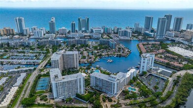 2500 Parkview Dr, Unit 517 in Hallandale Beach, FL - Building Photo - Building Photo