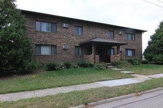 2723 Terrace Drive in Cedar Falls, IA - Foto de edificio - Building Photo