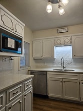 978 Van Zandt St in Paris, TX - Building Photo - Building Photo