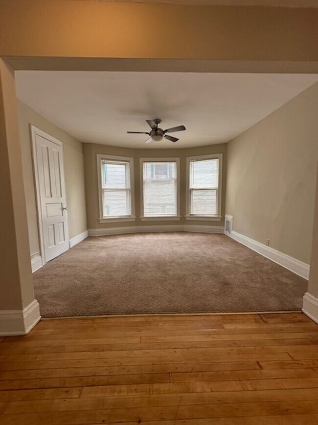 2724 N Murray Ave-Unit -2726-Upper in Milwaukee, WI - Building Photo - Building Photo