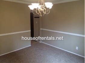 3100 Edgewood Ct in Carterville, IL - Building Photo - Building Photo