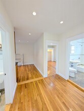 7 Bonner Ave, Unit 2 in Medford, MA - Foto de edificio - Building Photo