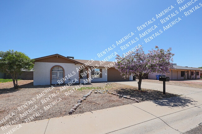 1329 W Kristal Way in Phoenix, AZ - Building Photo - Building Photo