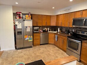 80 Main Ave in Centereach, NY - Building Photo - Building Photo