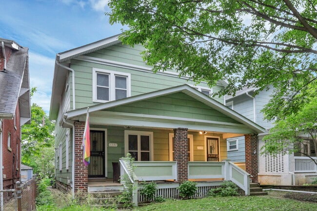 property at 1349 N 6th St