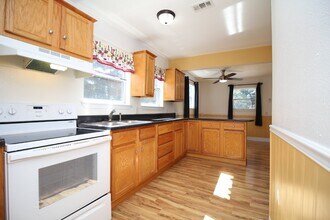 2435 E Johnson Ave in Pensacola, FL - Building Photo - Building Photo