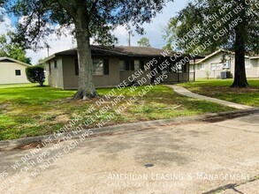 3901 W Beverly Ave in Orange, TX - Building Photo - Building Photo