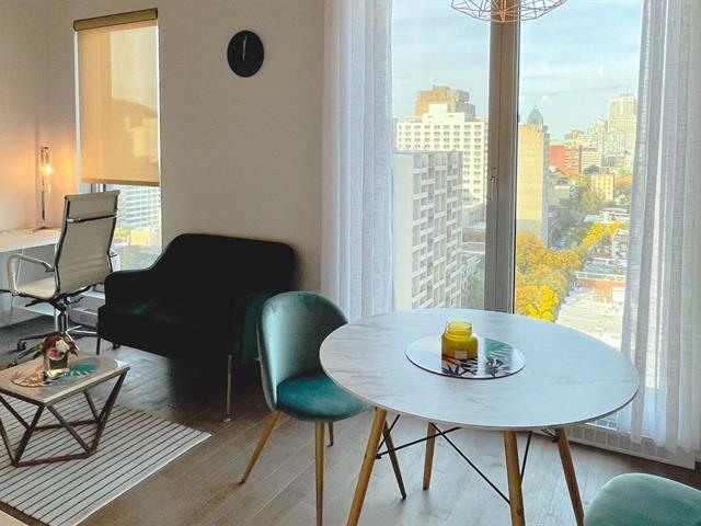 2300 Rue Tupper Rue in Montréal, QC - Building Photo - Building Photo