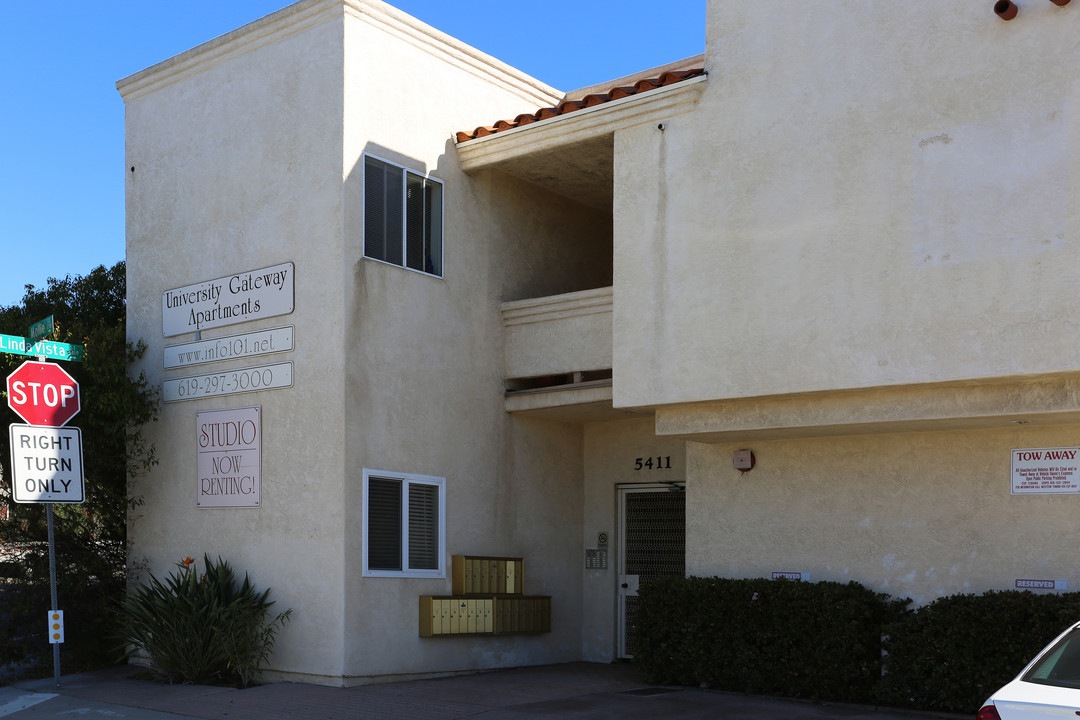 University Gateway Apartments in San Diego, CA - Building Photo