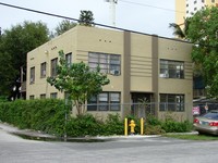 101-115 NE 78th St in Miami, FL - Foto de edificio - Building Photo