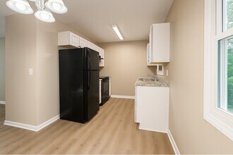 7 Woodhaven Dr in Liberty, SC - Building Photo - Building Photo