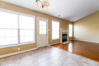 1911 Belay Way in Louisville, KY - Building Photo - Building Photo