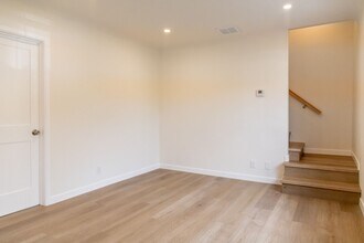 1000-1006 Tilton Ave in San Mateo, CA - Building Photo - Building Photo