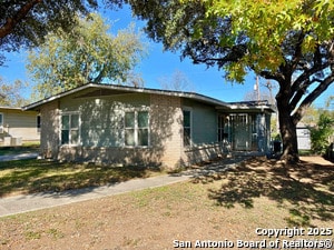 335 Saratoga Dr in San Antonio, TX - Building Photo - Building Photo