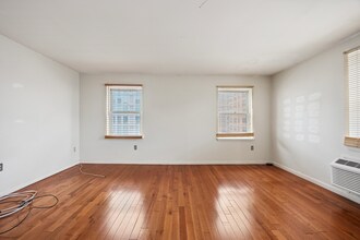 2133 Spring Garden St in Philadelphia, PA - Building Photo - Building Photo