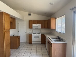 3660 N Wells St in Kingman, AZ - Building Photo - Building Photo